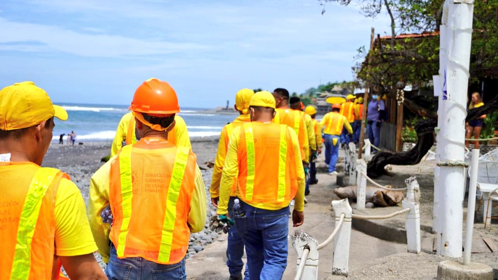 Privados de libertad elaboraron basureros para el Surf City El Salvador ISA World Surfing Games 2021 privados-de-libertad-elaboraron-basureros-para-el-surf-city-el-salvador-isa-world-surfing-games-2021