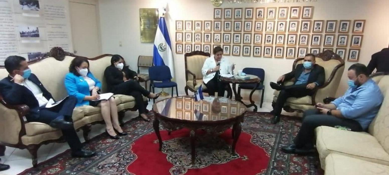 Asamblea tardó casi un mes para conocer sobre desafuero a Quijano, pero solo 72 horas contra Comisionado Arriaza Chicas asamblea-tardo-casi-un-mes-para-conocer-sobre-desafuero-a-quijano-pero-solo-72-horas-contra-comisionado-arriaza-chicas