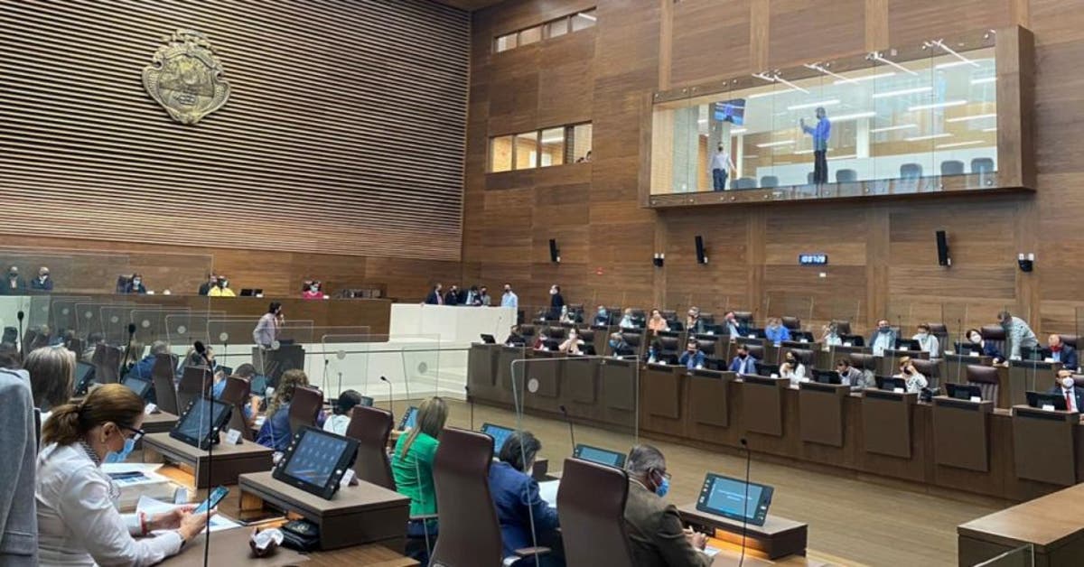 En Costa Rica aprueban ley que impedirá a los periodistas informar sobre casos de corrupción en-costa-rica-aprueban-ley-que-impedira-a-los-periodistas-informar-sobre-casos-de-corrupcion