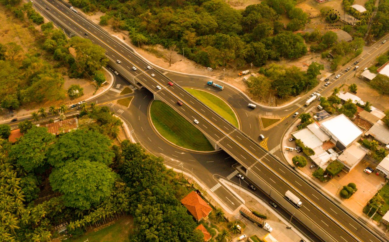 Inauguran paso a desnivel en Comalapa inauguran-paso-a-desnivel-en-comalapa