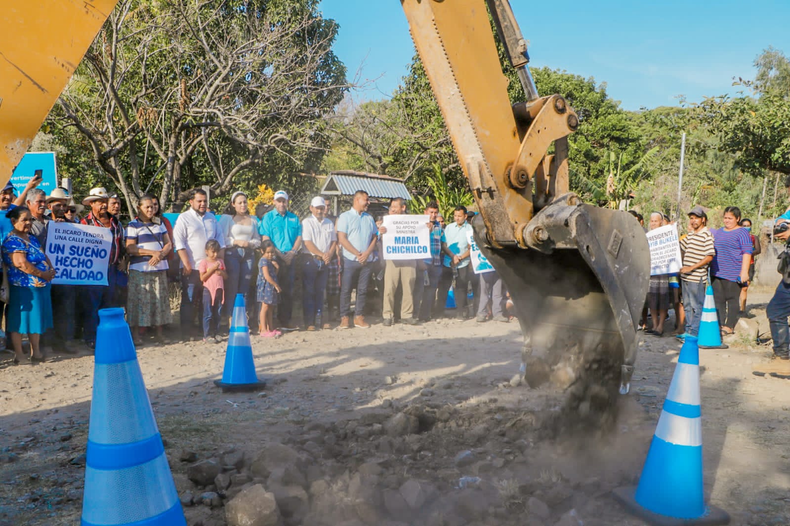 dom-realiza-trabajos-de-restauracion-vial-en-canton-el-jicaro