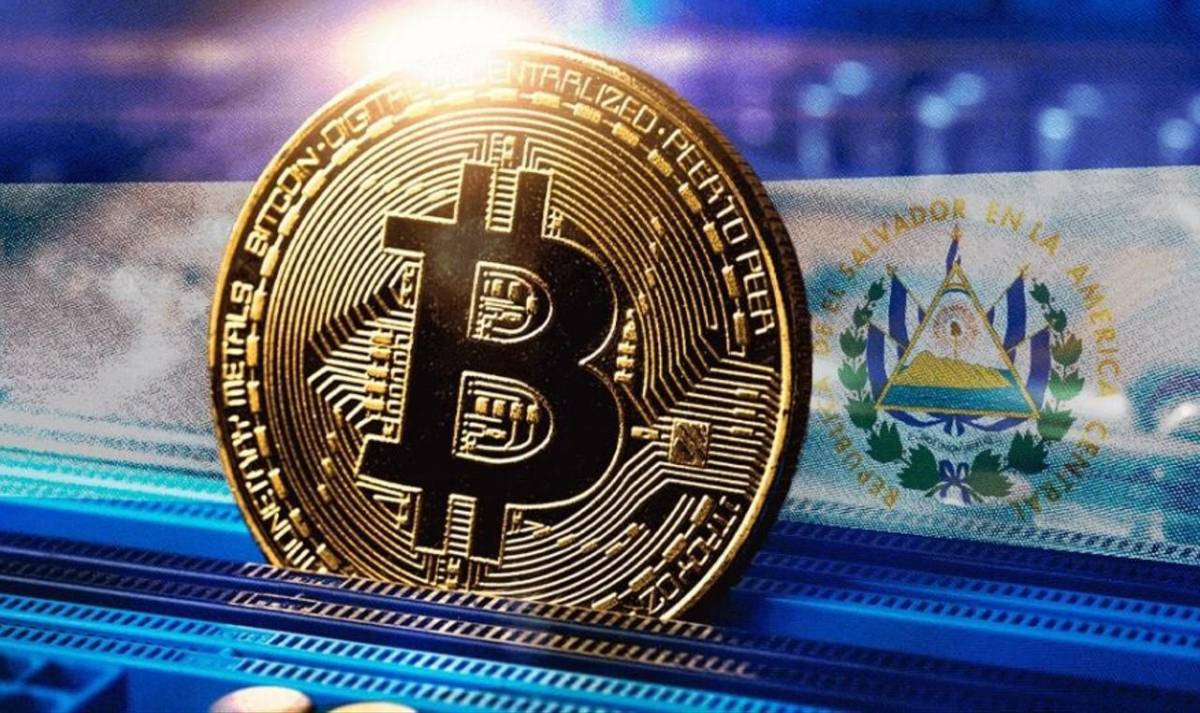 Bitcoin rompe un nuevo récord en $112,500 y reserva nacional sobrepasa los  $700 millones