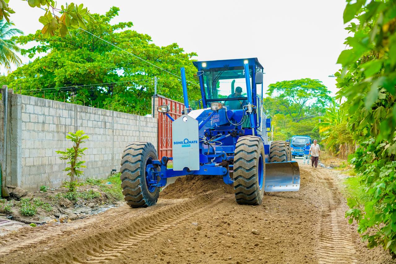 sonsonate-continua-trabajos-de-reparacion-vial-en-comunidad-la-pradera-del-distrito-3