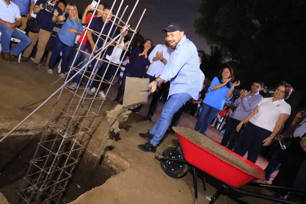 Colocan primera piedra para construcción de un CUBO en comunidad Emanuel, Santa Ana colocan-primera-piedra-para-construccion-de-un-cubo-en-comunidad-emanuel-santa-ana