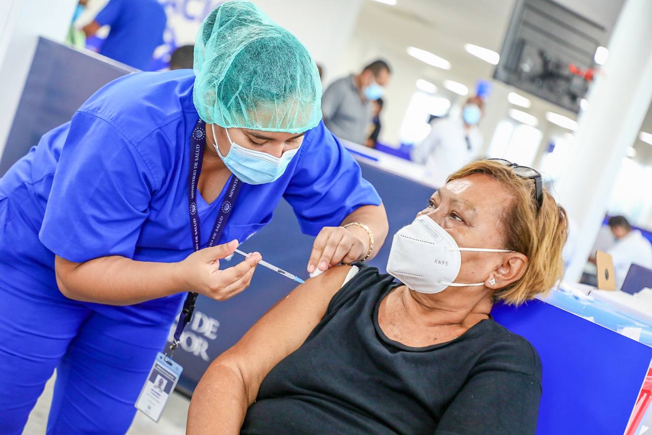 Nuevas dosis antiCOVID19, que el Presidente Bukele donará a Honduras, no afectarán el ritmo de vacunación en El Salvador nuevas-dosis-anticovid19-que-el-presidente-bukele-donara-a-honduras-no-afectaran-el-ritmo-de-vacunacion-en-el-salvador