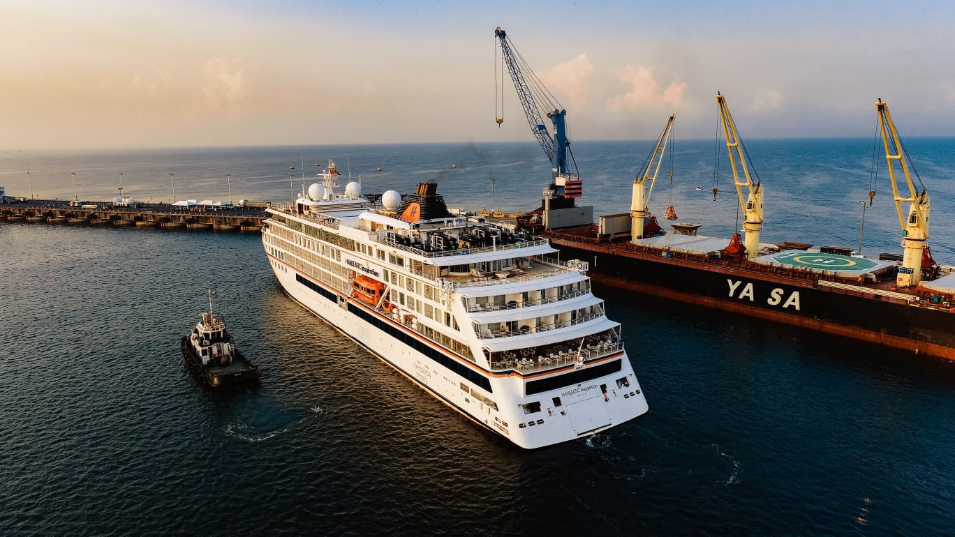 crucero-hanseatic-inspiration-llega-por-primera-vez-a-el-salvador