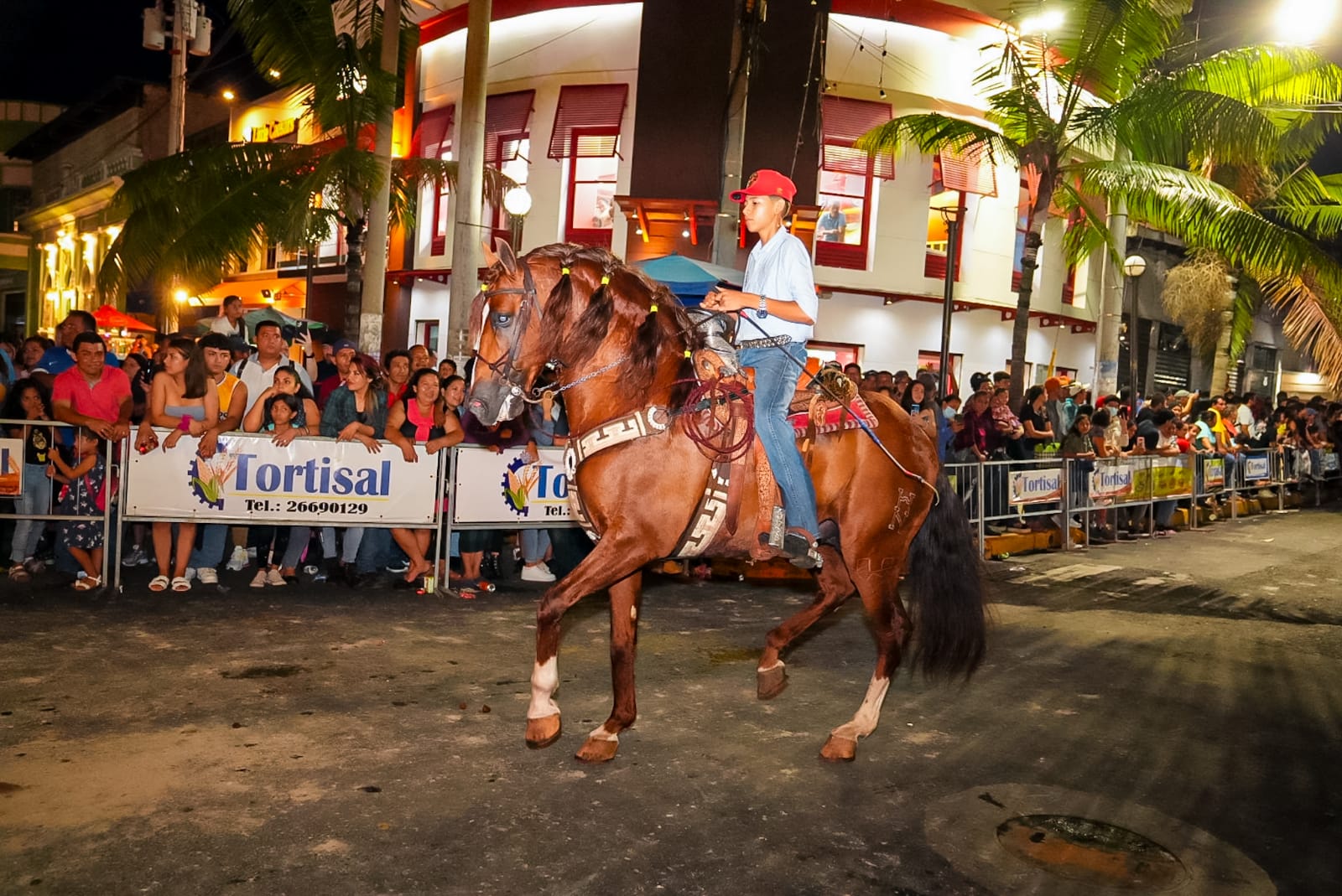 santa-ana-celebra-desfile-hipico-durante-sus-fiestas-julias