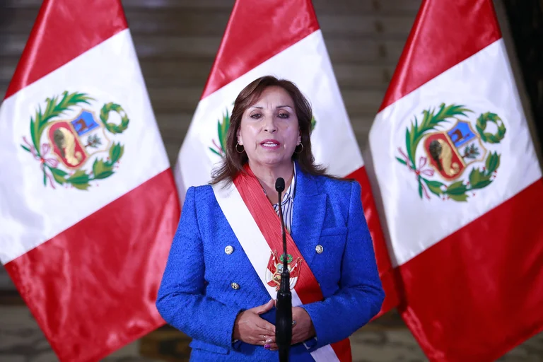 presidenta-de-peru-declara-estado-de-emergencia-para-recuperar-el-orden-en-la-nacion