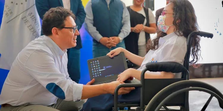 Gobierno entregará equipo tecnológico especial a más de 2,000 estudiantes gobierno-entregara-equipo-tecnologico-especial-a-mas-de-2000-estudiantes