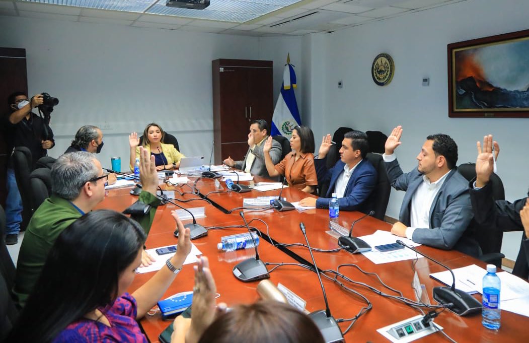 la-nueva-asamblea-aprueba-iniciativas-de-acceso-al-historial-crediticio-para-los-salvadorenos