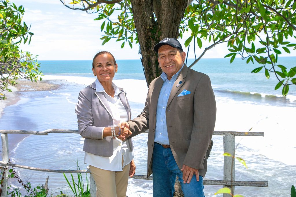 Salvadoreña de la diáspora hará inversión millonaria en las playas de El Salvador salvadorena-de-la-diaspora-hara-inversion-millonaria-en-las-playas-de-el-salvador