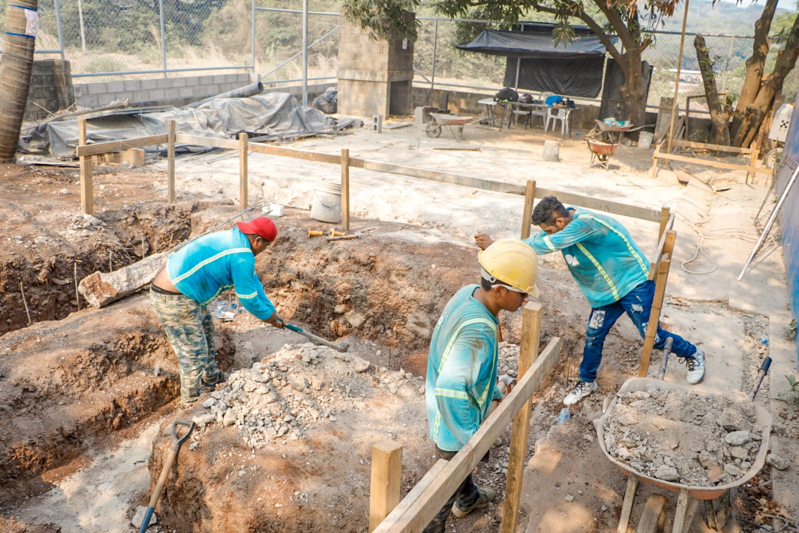 dom-avanza-con-la-reconstruccion-de-la-clinica-de-jucuaran-usulutan