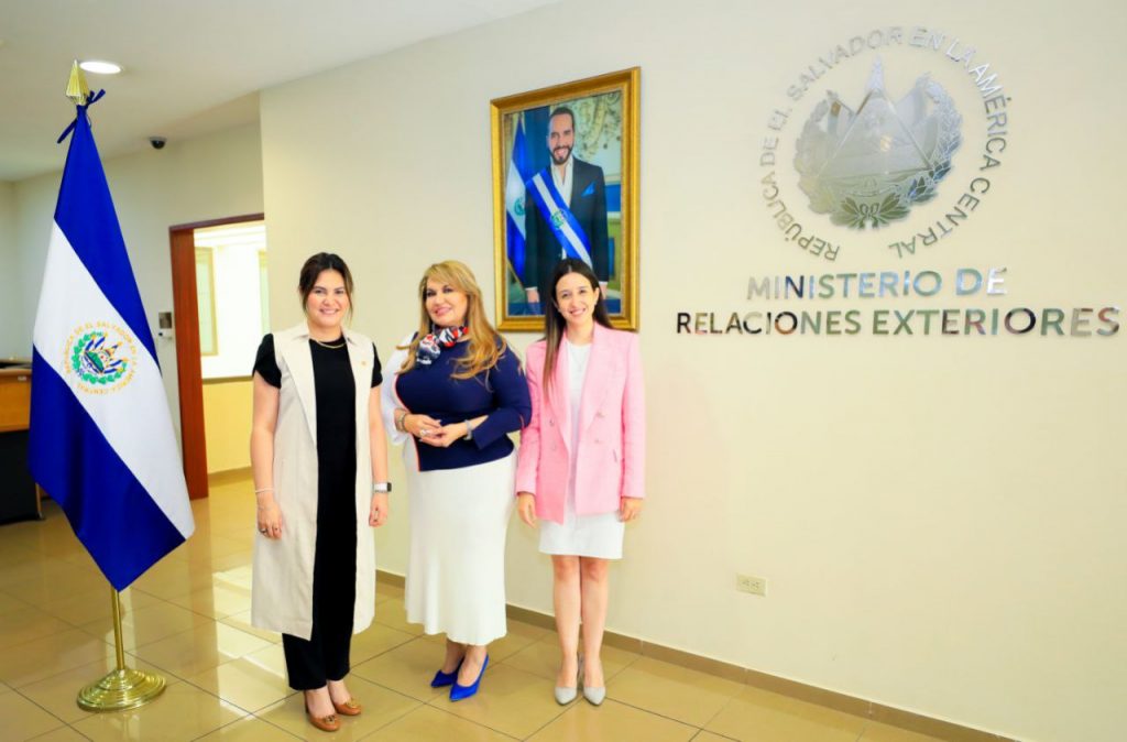 Destacada empresaria de la diáspora invierte en El Salvador destacada-empresaria-de-la-diaspora-invierte-en-el-salvador