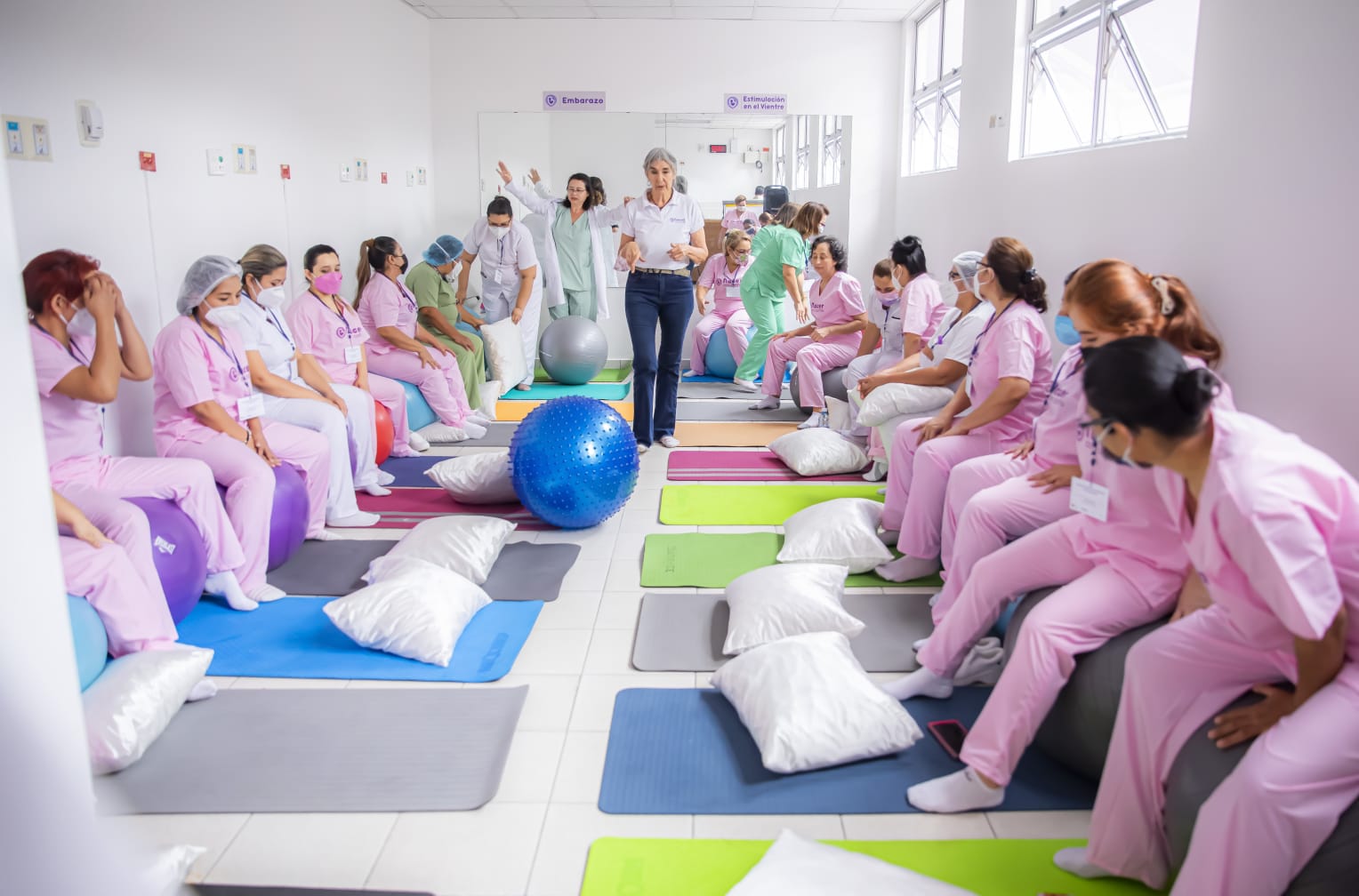 Personal médico del Hospital Nacional de la Mujer recibe capacitación de parto respetado en casos de alto riesgo personal-medico-del-hospital-nacional-de-la-mujer-recibe-capacitacion-de-parto-respetado-en-casos-de-alto-riesgo