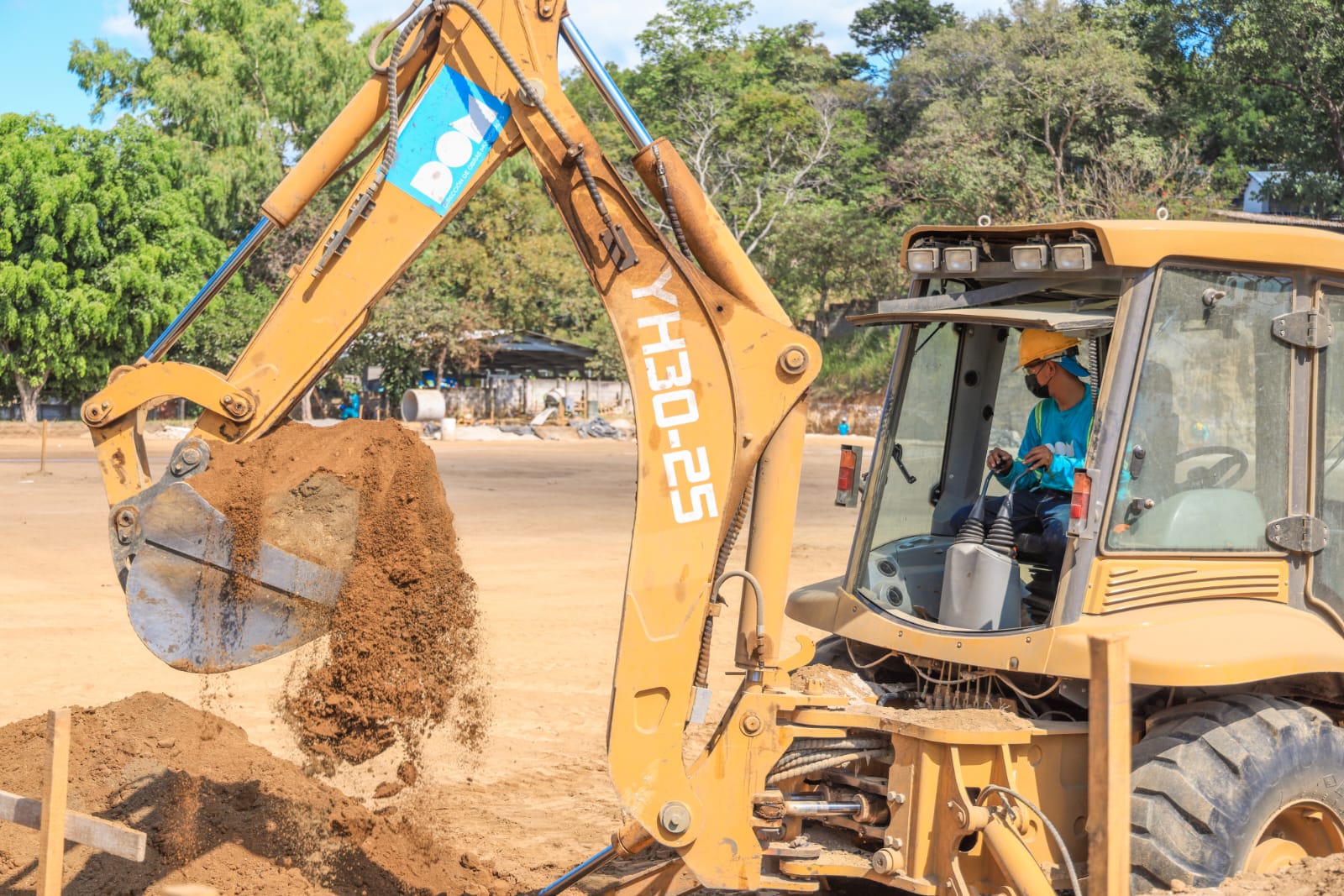 direccion-de-obras-municipales-avanza-con-la-construccion-del-polideportivo-de-tepecoyo