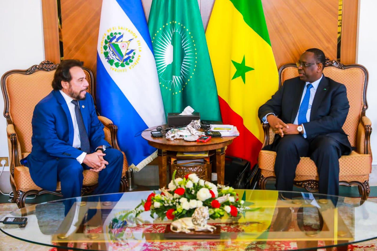 vicepresidente-ulloa-sostiene-reunion-con-el-presidente-de-senegal