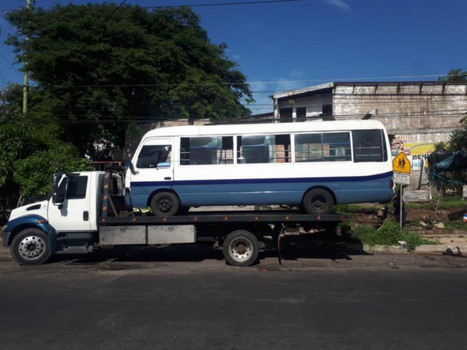 Confiscan transporte colectivo que circulaba en contrasentido en Soyapango confiscan-transporte-colectivo-que-circulaba-en-contrasentido-en-soyapango