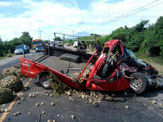 tragico-accidente-deja-un-muerto-y-cuatro-lesionados-en-accidente-de-transito-en-usulutan