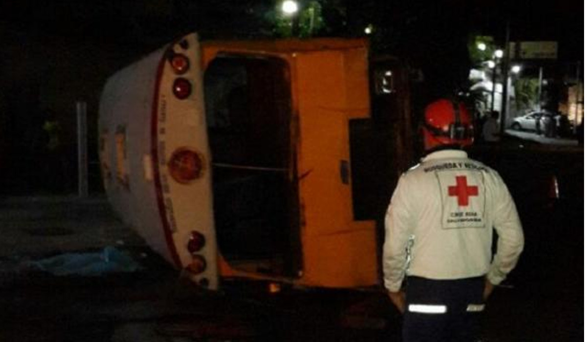 dos-muertos-y-mas-de-15-tras-accidente-de-transito-en-san-bartolo