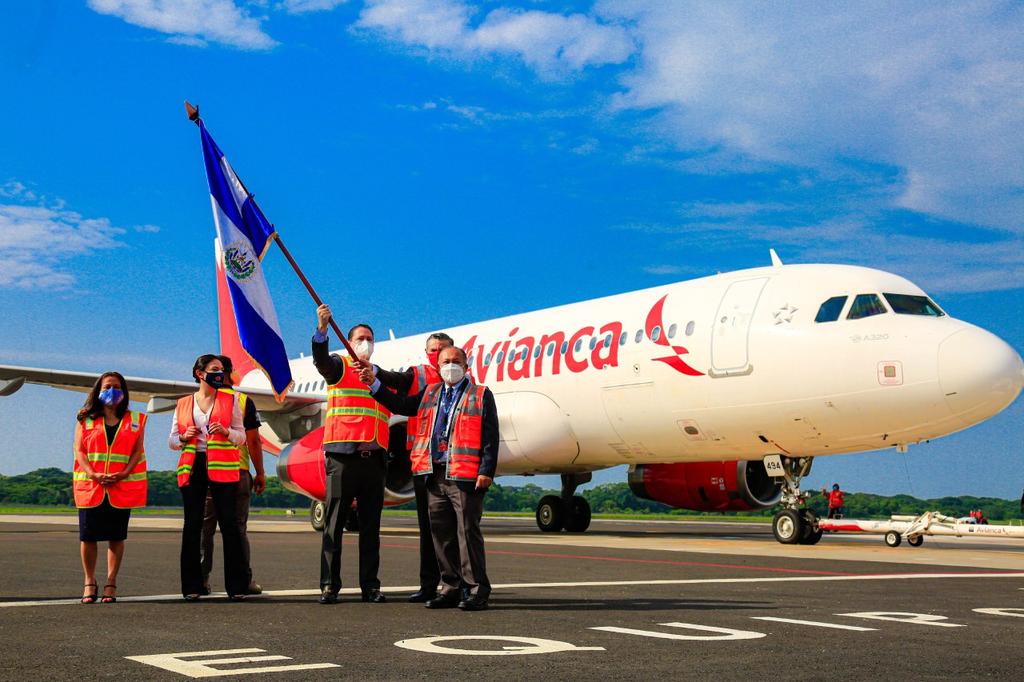 Presidente Bukele ante reapertura del Aeropuerto: Cumplamos las reglas sanitarias, cuidémonos los unos a los otros presidente-bukele-ante-reapertura-del-aeropuerto-cumplamos-las-reglas-sanitarias-cuidemonos-los-unos-a-los-otros