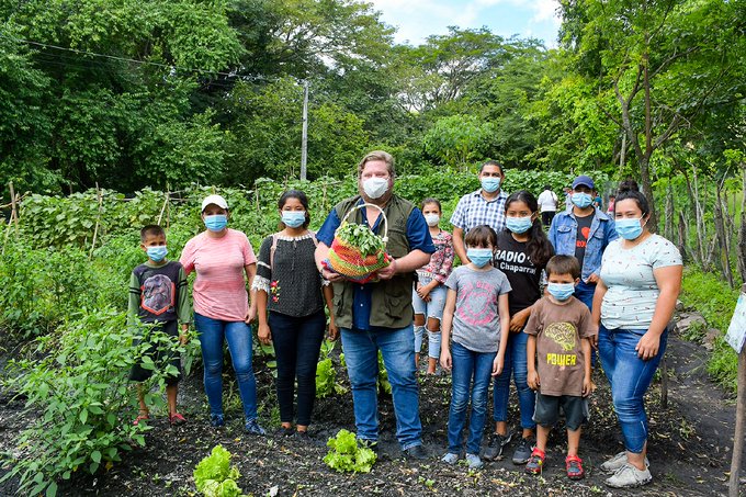 Ministro de Agricultura verifica la producción del huerto comunitario familiar en cantón El Matazano ministro-de-agricultura-verifica-la-produccion-del-huerto-comunitario-familiar-en-canton-el-matazano