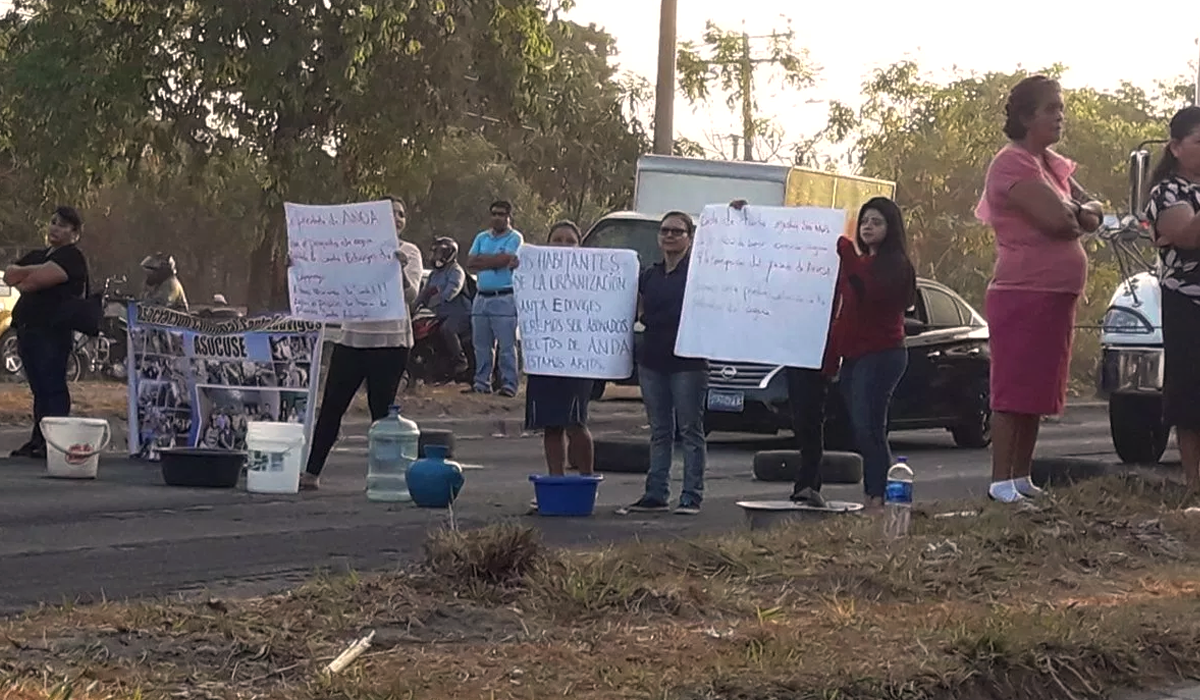 Crisis del agua continúa, hoy nuevos cierres de calle por falta del vital líquido crisis-del-agua-continua-hoy-nuevos-cierres-de-calle-por-falta-del-vital-liquido