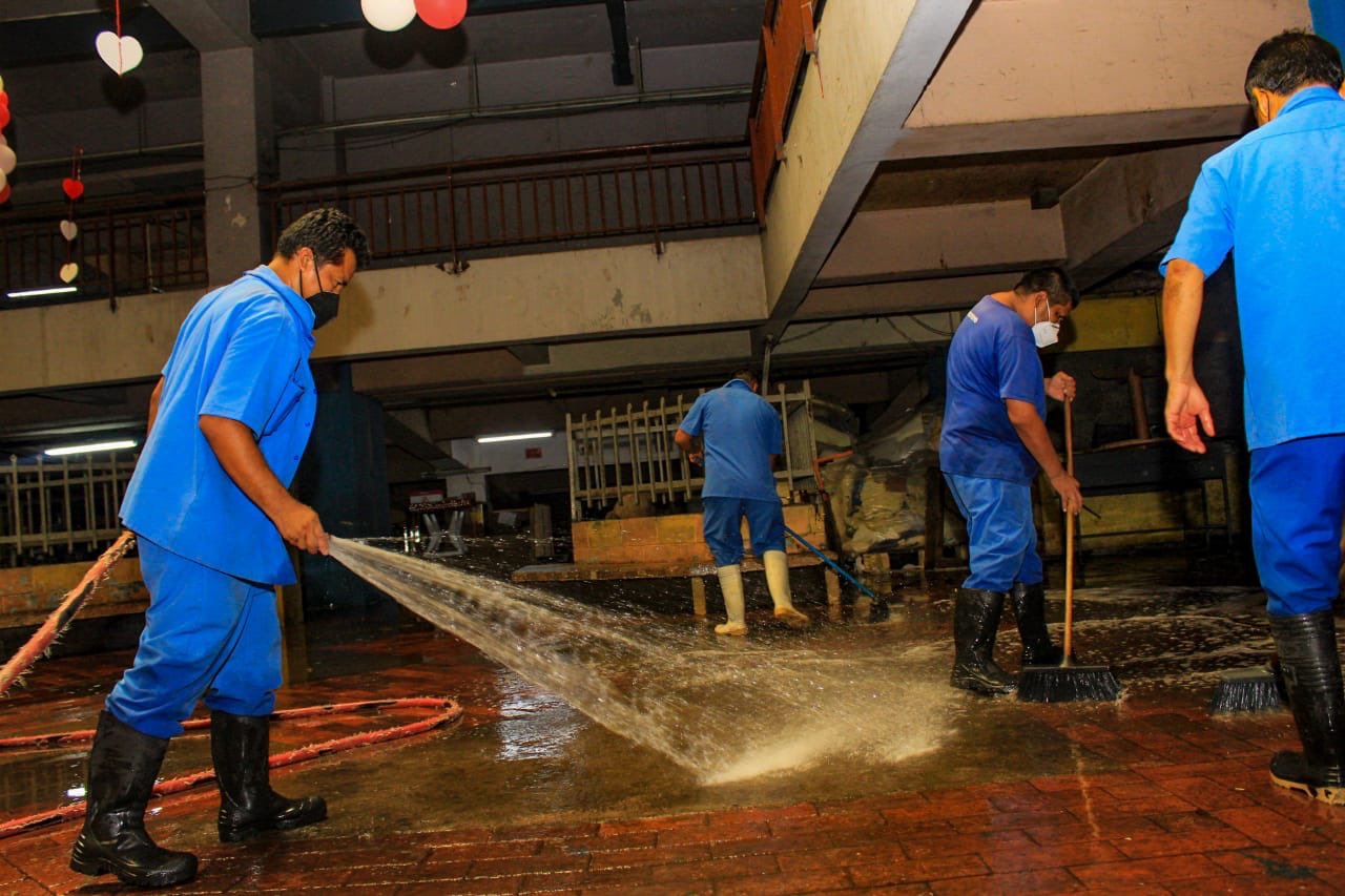 Alcaldía de San Salvador limpia el Mercado Tinetti, que pasó 15 meses sin mantenimiento alcaldia-de-san-salvador-limpia-el-mercado-tinetti-que-paso-15-meses-sin-mantenimiento