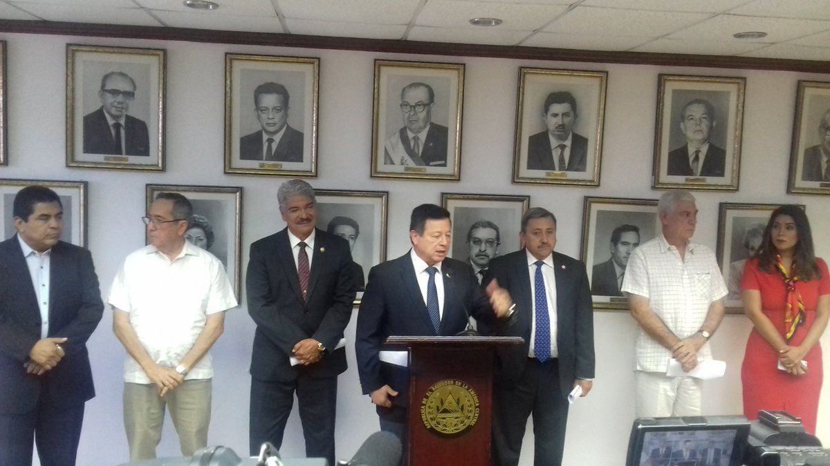 bloque-de-derecha-propone-penas-minimas-para-crimenes-de-guerra-y-lesa-humanidad