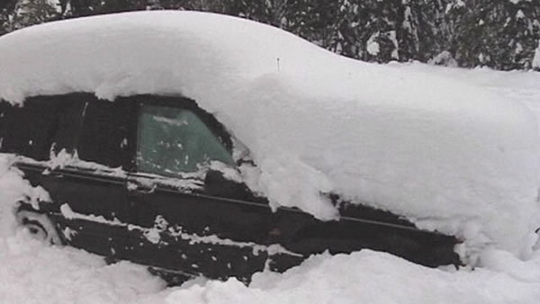 mujer-sobrevive-bebiendo-su-propia-orina-tras-pasar-30-horas-en-la-nieve