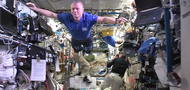 video-astronautas-hacen-el-primer-mannequin-challenge-en-el-espacio