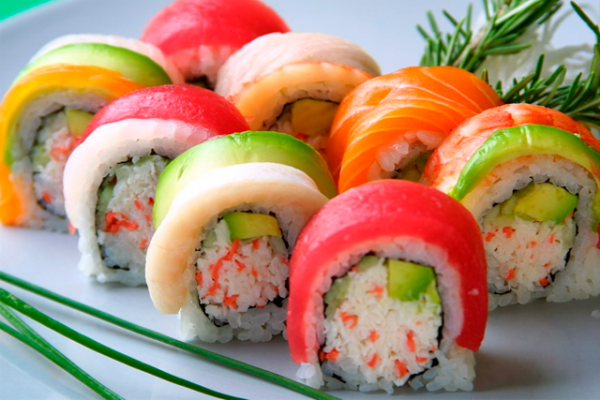 advierten-los-peligros-que-causa-el-comer-sushi