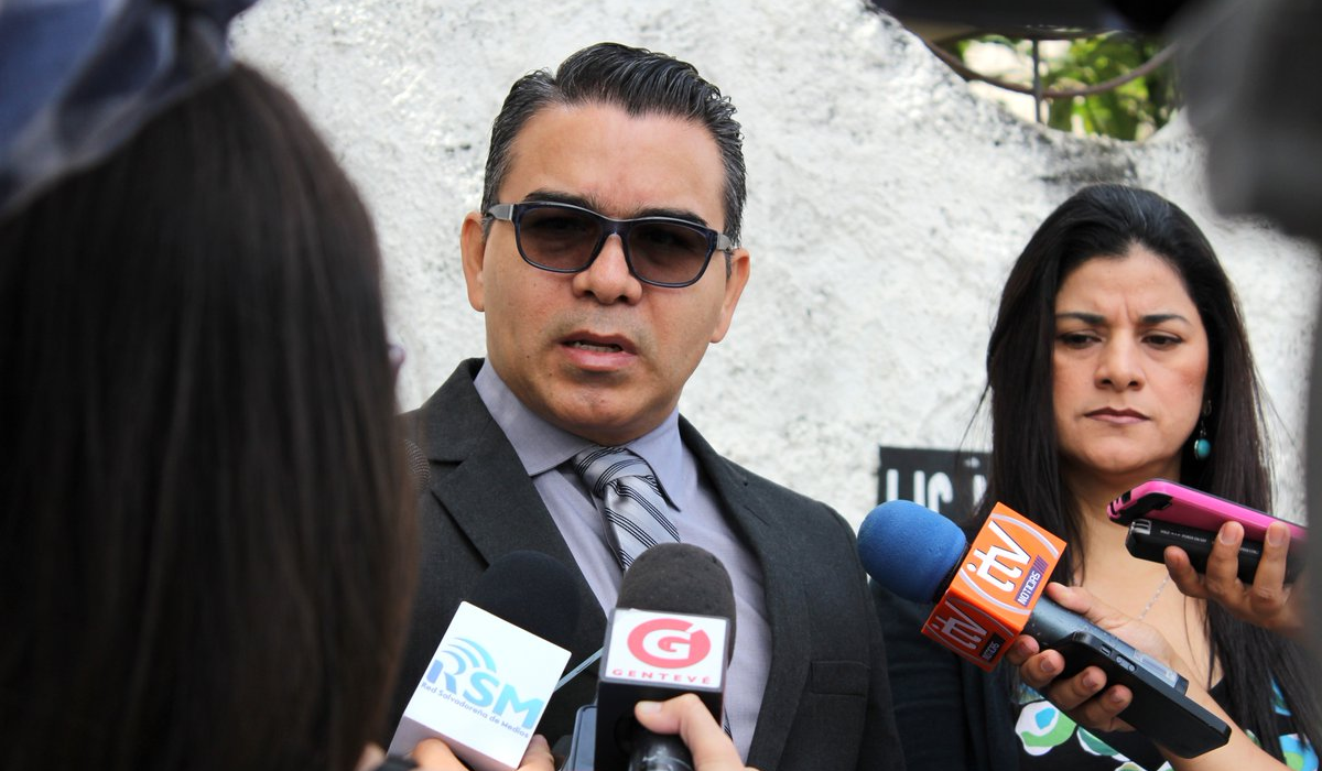 Presentan denuncia contra ARENA en TSE por realizar campaña adelantada presentan-denuncia-contra-arena-en-tse-por-realizar-campana-adelantada