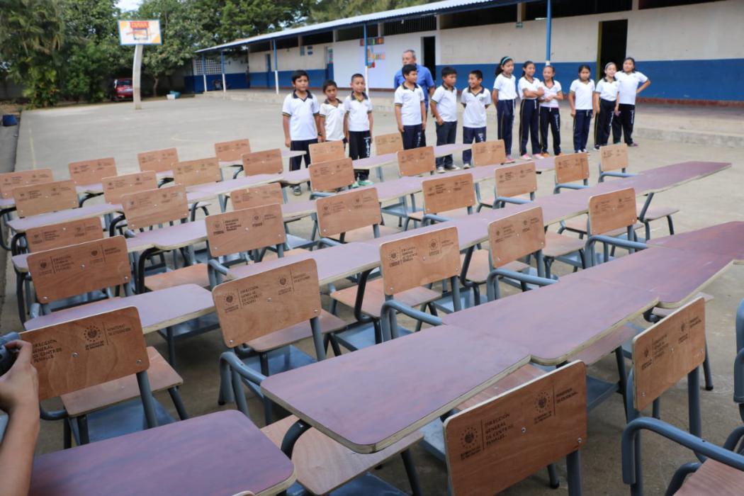 Privados de libertad reparan pupitres a beneficio de escuela en Sonsonate privados-de-libertad-reparan-pupitres-a-beneficio-de-escuela-en-sonsonate