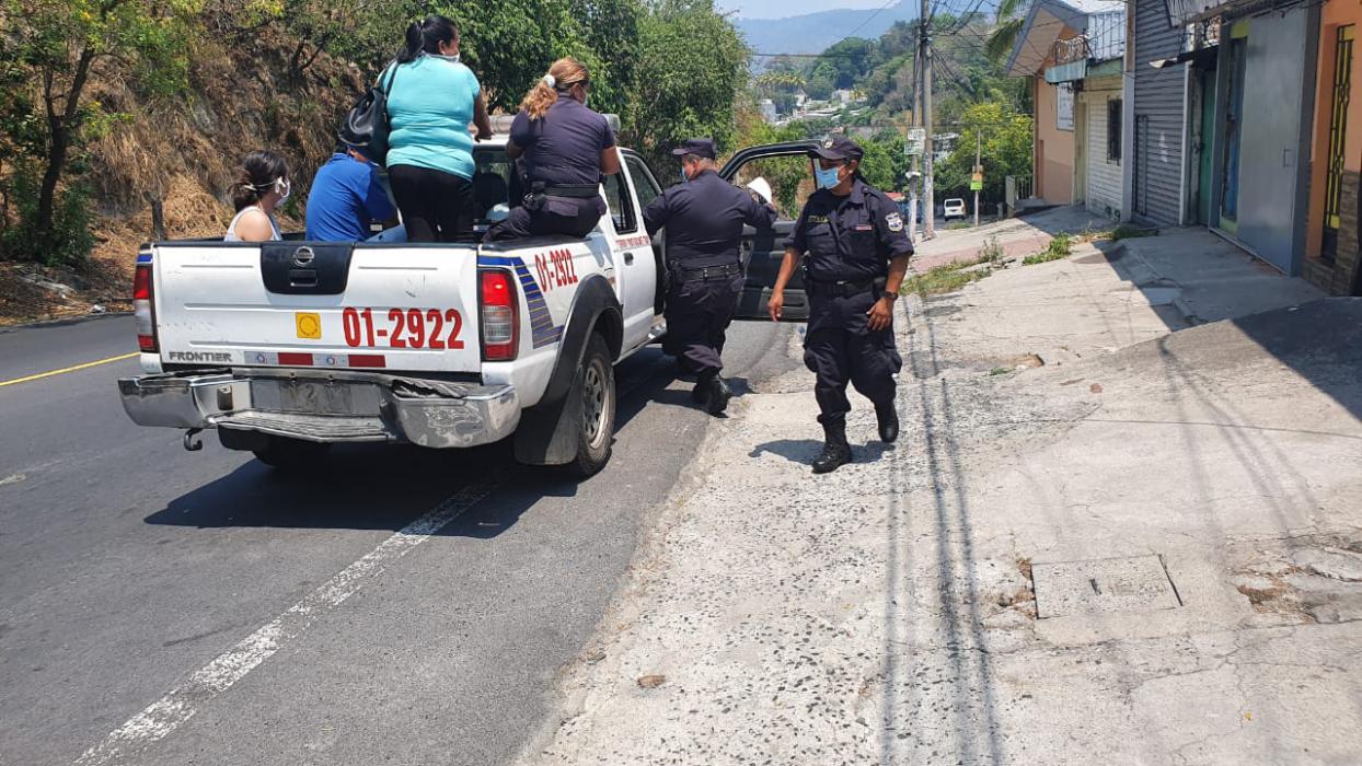 PNC reporta más de 600 retenciones en San Salvador por incumplimiento de cuarentena pnc-reporta-mas-de-600-retenciones-en-san-salvador-por-incumplimiento-de-cuarentena