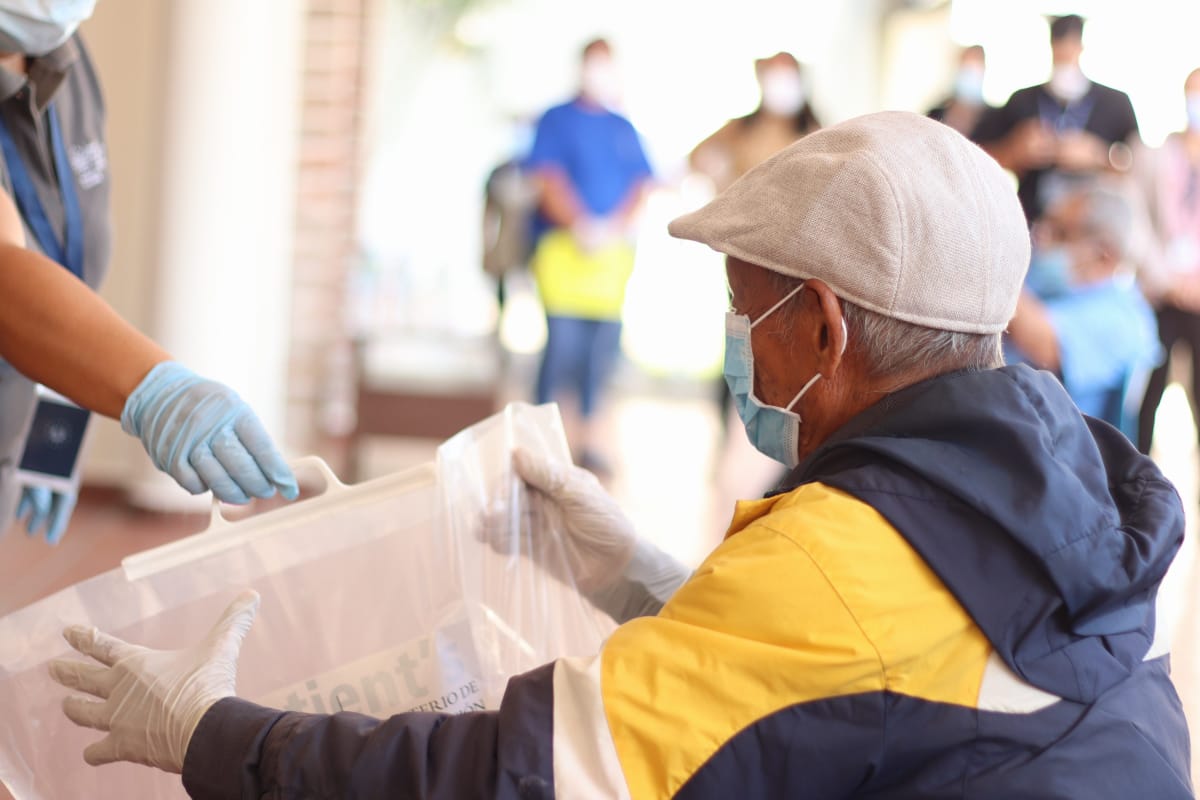 Gobernación entrega kits de aseo personal a ancianos del asilo Sara Zaldívar gobernacion-entrega-kits-de-aseo-personal-a-ancianos-del-asilo-sara-zaldivar