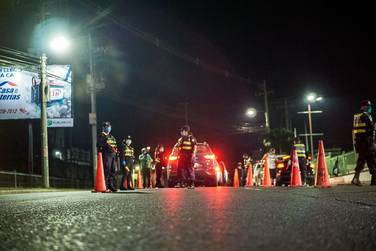 PNC intensifica controles vehiculares en carretera hacia el Puerto de la Libertad pnc-intensifica-controles-vehiculares-en-carretera-hacia-el-puerto-de-la-libertad
