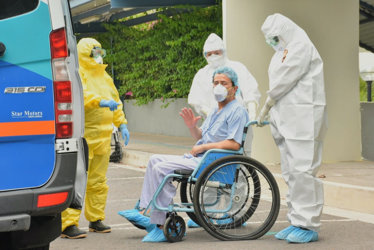 Otro paciente que se encontraba en estado crítico en la UCI logra recuperarse del COVID19 en El Salvador otro-paciente-que-se-encontraba-en-estado-critico-en-la-uci-logra-recuperarse-del-covid19-en-el-salvador
