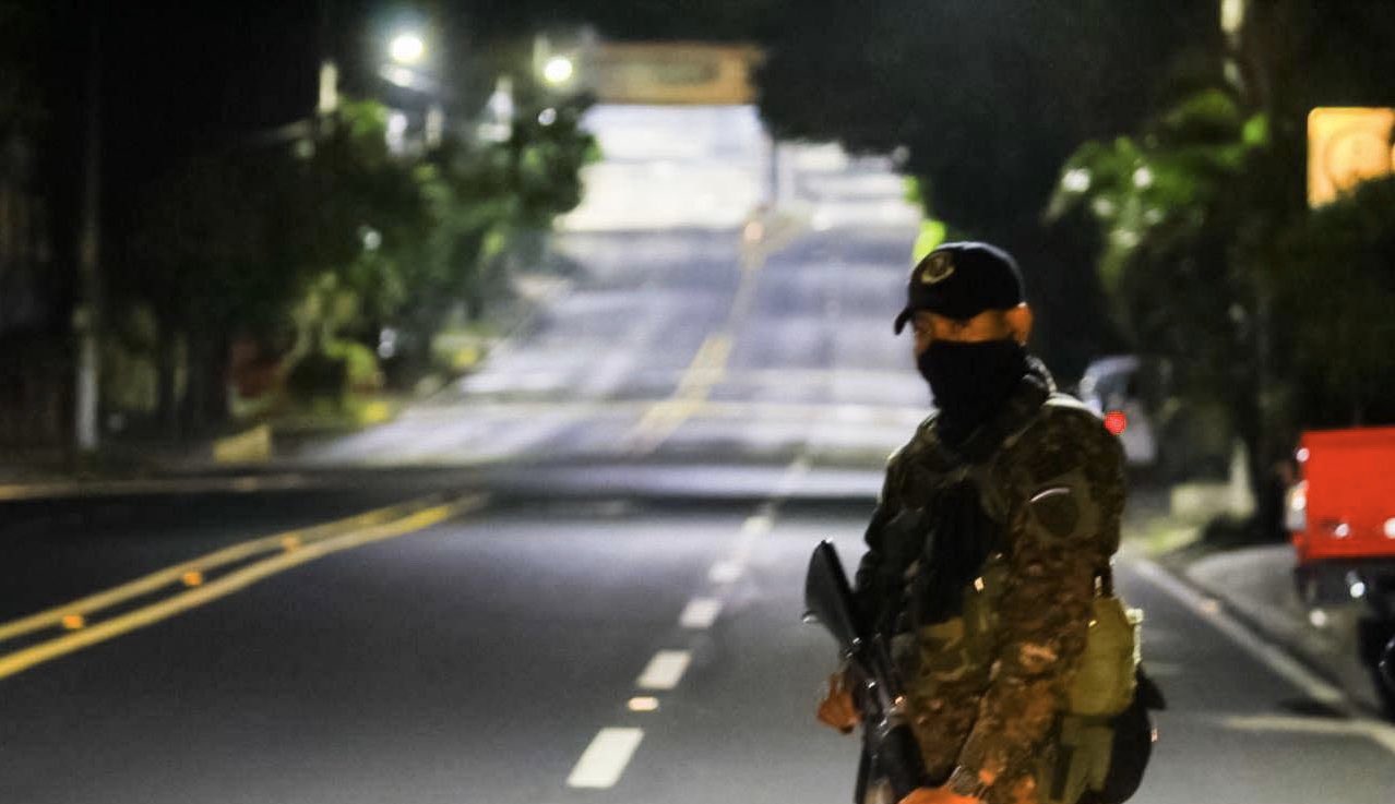 Policías y soldados siguen verificando cumplimiento de la cuarentena y desarrollando el #PlanControlTerritorial policias-y-soldados-siguen-verificando-cumplimiento-de-la-cuarentena-y-desarrollando-el-plancontrolterritorial