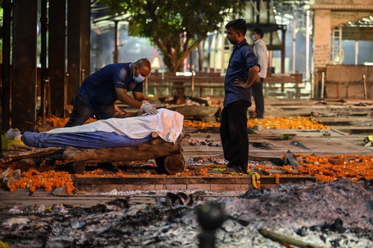 Crematorios en India trabajan a tope por la ola de muertos que causa el coronavirus crematorios-en-india-trabajan-a-tope-por-la-ola-de-muertos-que-causa-el-coronavirus