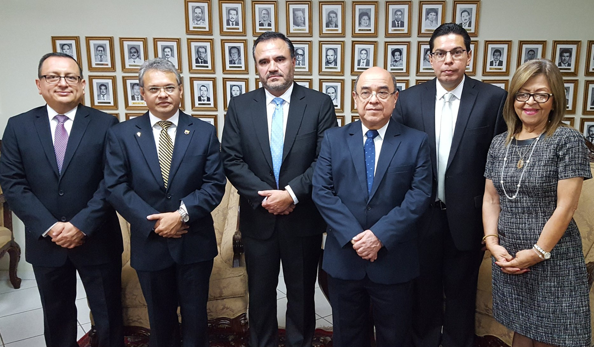 Piden a nuevos magistrados no cometer excesos y no dejarse utilizar por partidos piden-a-nuevos-magistrados-no-cometer-excesos-y-no-dejarse-utilizar-por-partidos
