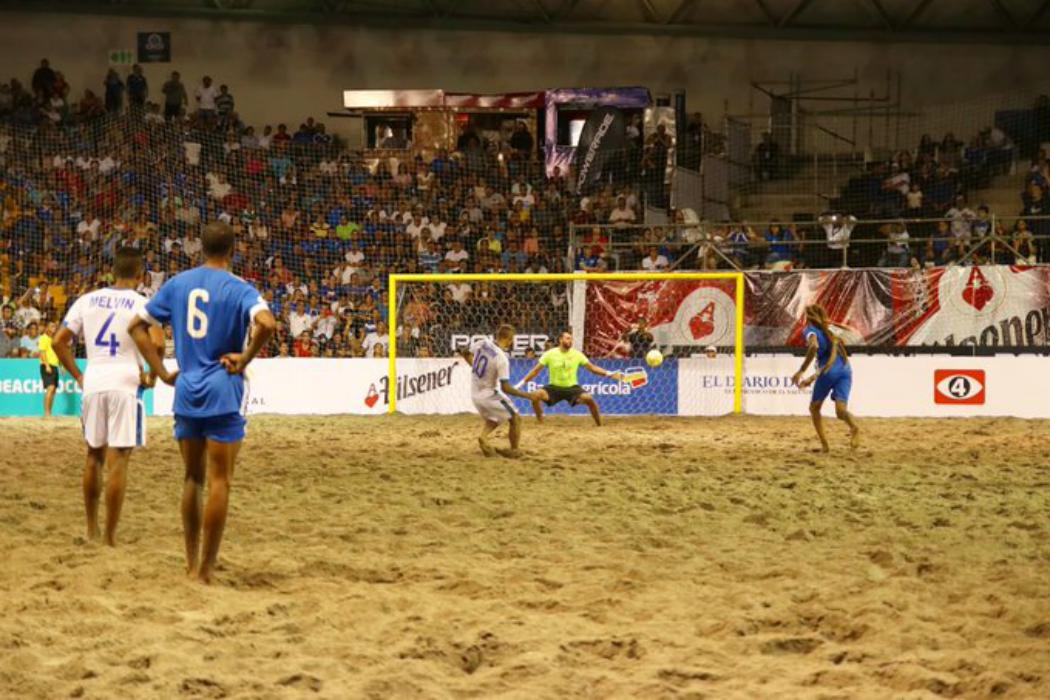 Presidente Nayib Bukele celebra arrasador triunfo de Selecciones de Fútbol Playa presidente-nayib-bukele-celebra-arrasador-triunfo-de-selecciones-de-futbol-playa