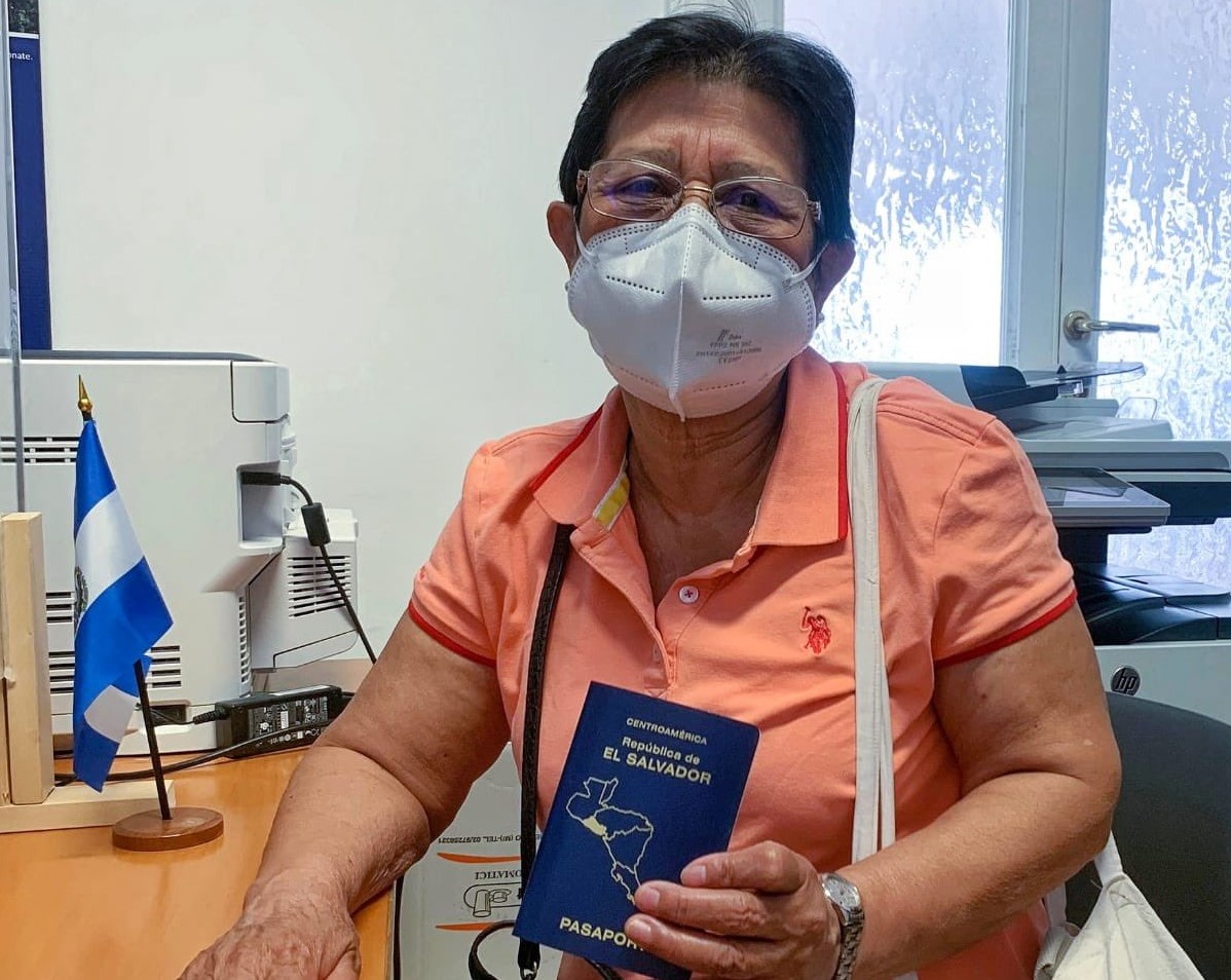 Gobierno entrega más de 149 mil pasaportes a salvadoreños en el exterior gobierno-entrega-mas-de-149-mil-pasaportes-a-salvadorenos-en-el-exterior