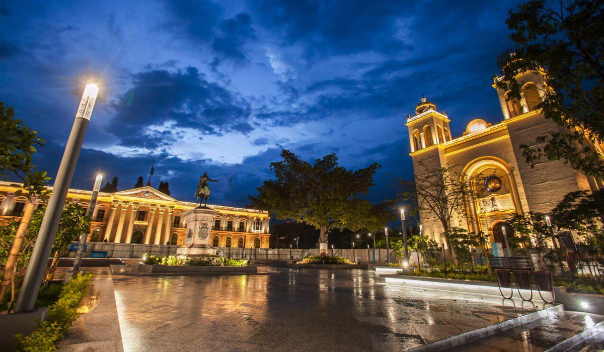 ballet-de-san-salvador-se-presenta-hoy-en-la-renovada-plaza-barrios