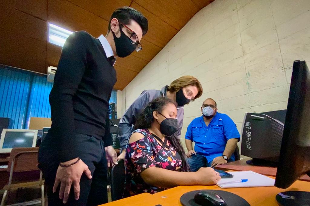 Más de 13,500 estudiantes de la zona Oriental se evalúan hoy a través de AVANZO mas-de-13500-estudiantes-de-la-zona-oriental-se-evaluan-hoy-a-traves-de-avanzo