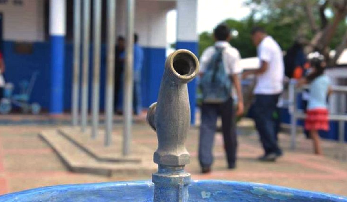 115-escuelas-serian-afectadas-con-el-recorte-de-agua-por-falta-de-pago-del-gobierno-a-distribuidoras