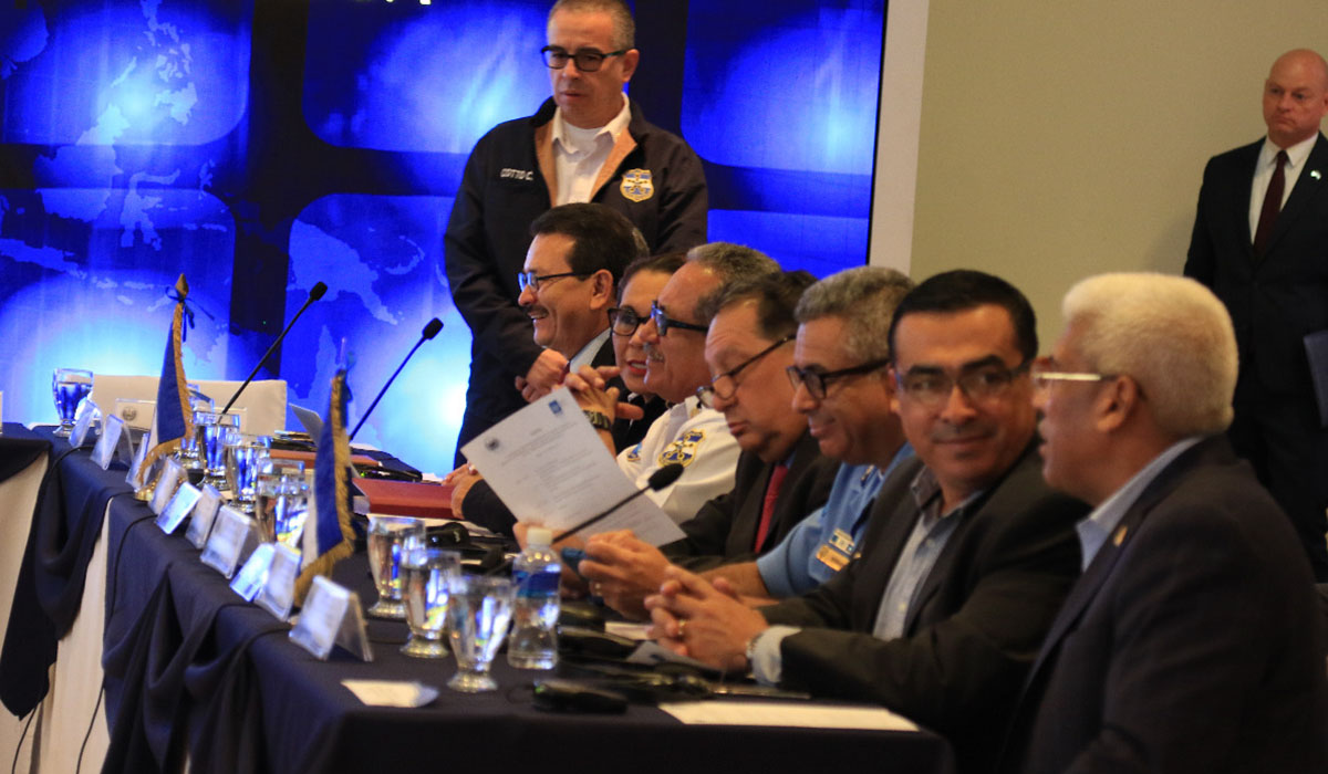 EEUU dice que de nada sirve ayuda para seguridad en El Salvador sino se combate la corrupción eeuu-dice-que-de-nada-sirve-ayuda-para-seguridad-en-el-salvador-sino-se-combate-la-corrupcion