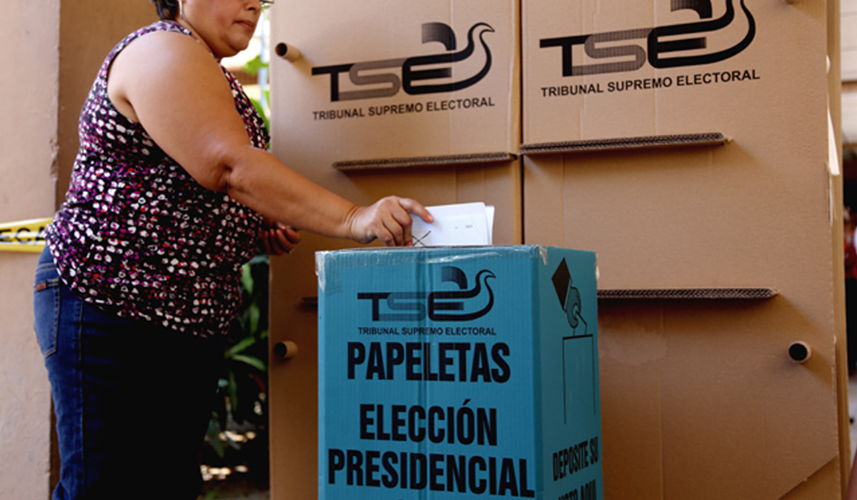 el-87-de-los-salvadorenos-ya-esta-muy-decidido-por-quien-votar-y-no-cambiara-segun-ufg