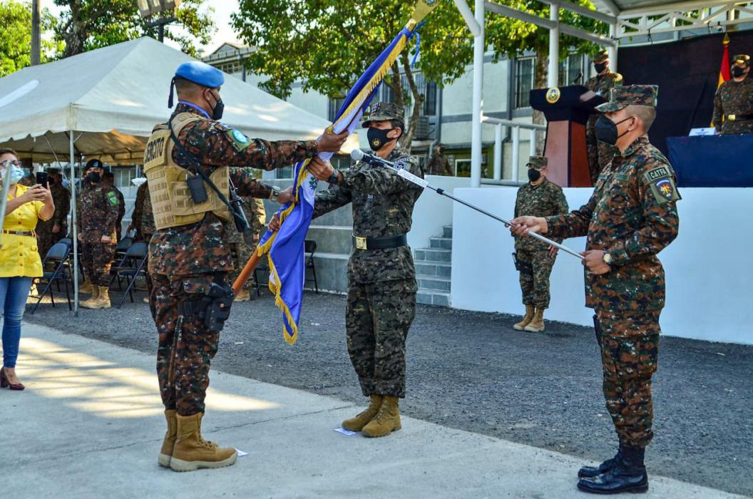 Entregan Pabellón Nacional al XVI Contingente de la FAES que viajará a España y posteriormente al Líbano entregan-pabellon-nacional-al-xvi-contingente-de-la-faes-que-viajara-a-espana-y-posteriormente-al-libano