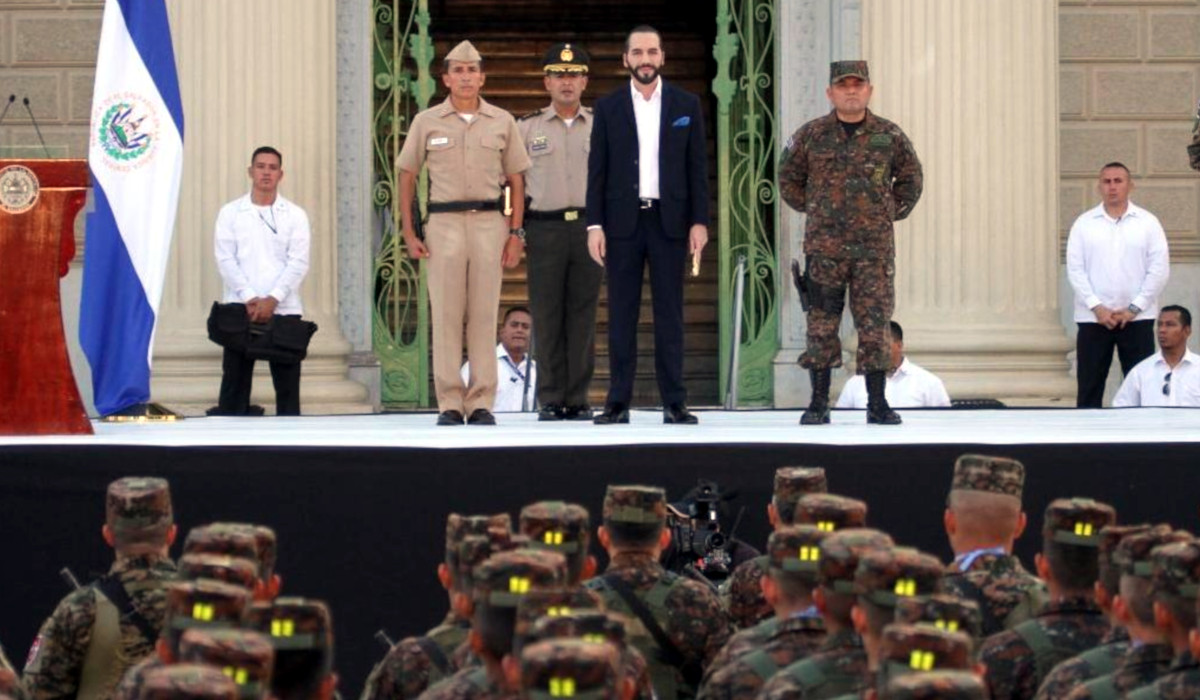 Presidente Bukele fortalece el #PlanControlTerritorial con más de mil soldados en labores de seguridad presidente-bukele-fortalece-el-plancontrolterritorial-con-mas-de-mil-soldados-en-labores-de-seguridad