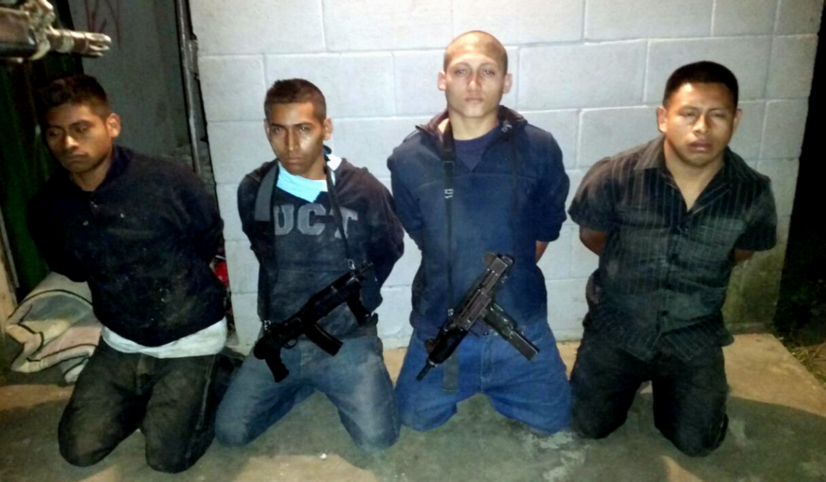 Policía Captura A Sujetos Con Armas Largas En Nahuizalco 7759